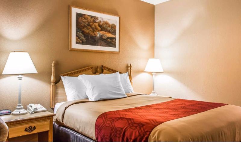 Econo Lodge Madison Esterno foto